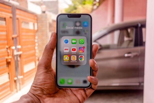 Pourquoi choisir une agence spécialisée en applications mobiles